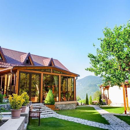 Dilivita Rest House Dilidžan Exteriér fotografie