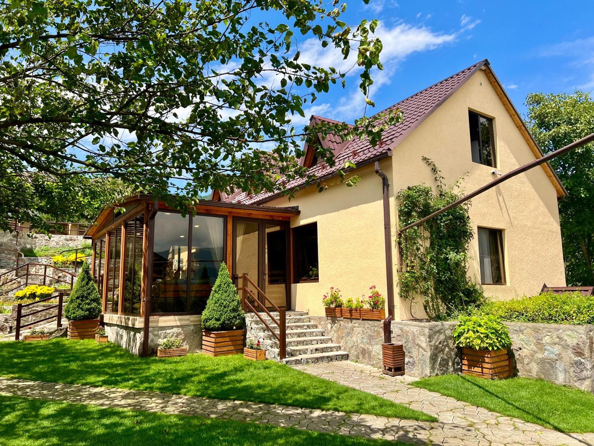 Dilivita Rest House Dilidžan Exteriér fotografie