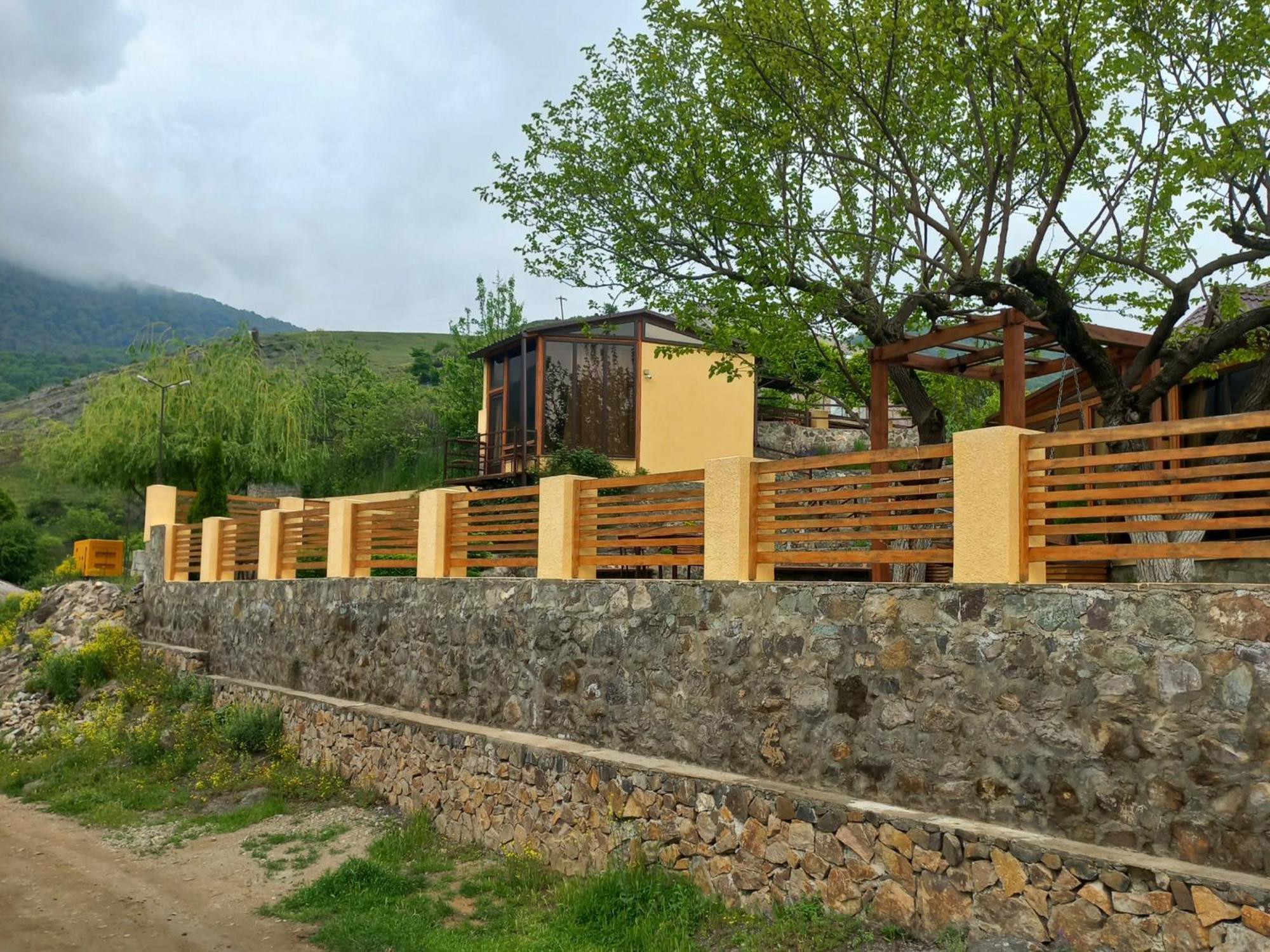 Dilivita Rest House Dilidžan Exteriér fotografie
